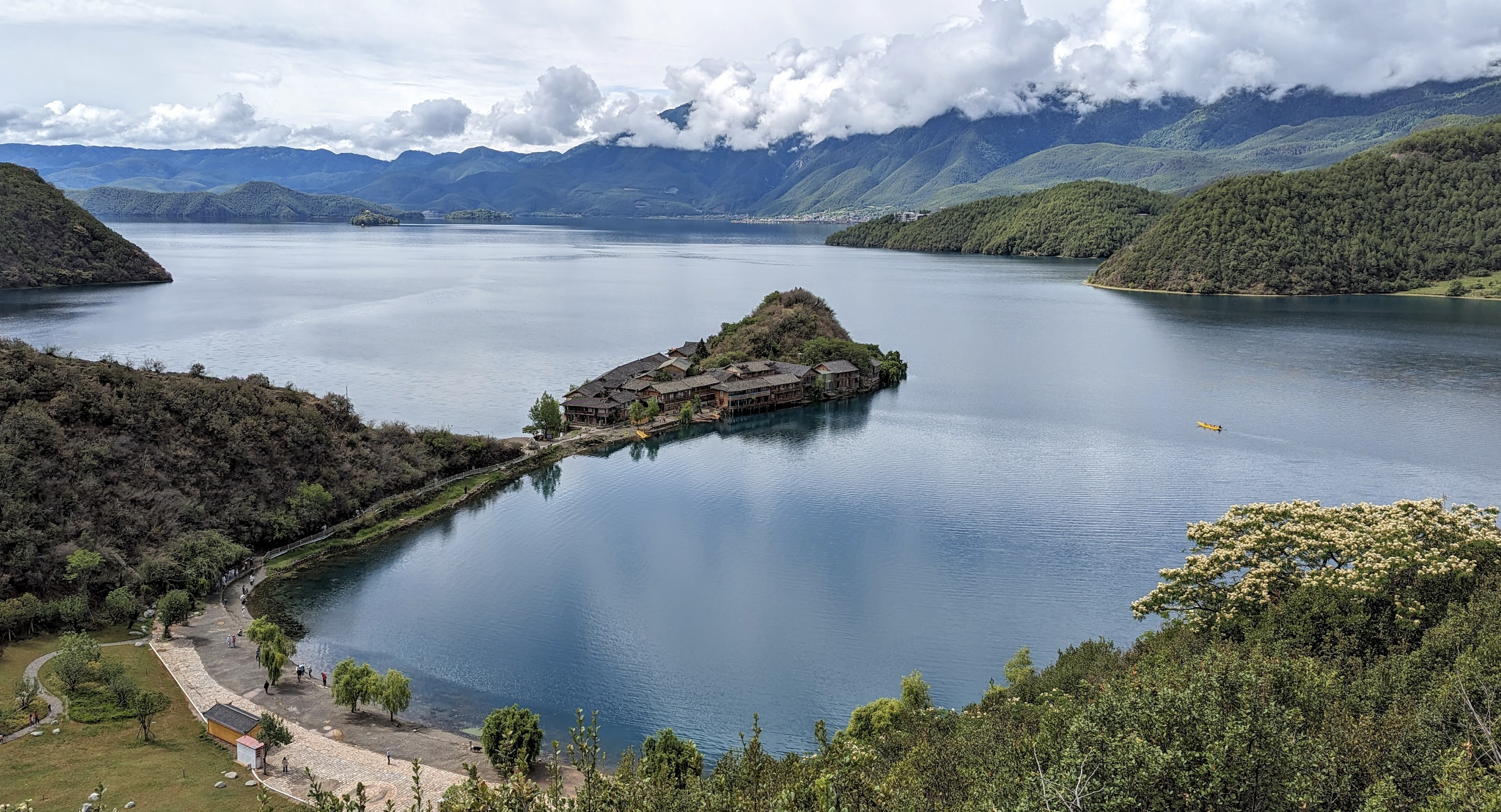 d2b5ca33bd970f64a6301fa75ae2eb22 12