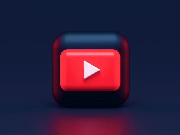 如何批量取消你的 B 站关注和 Youtube 关注 - 1 red and white square illustration
