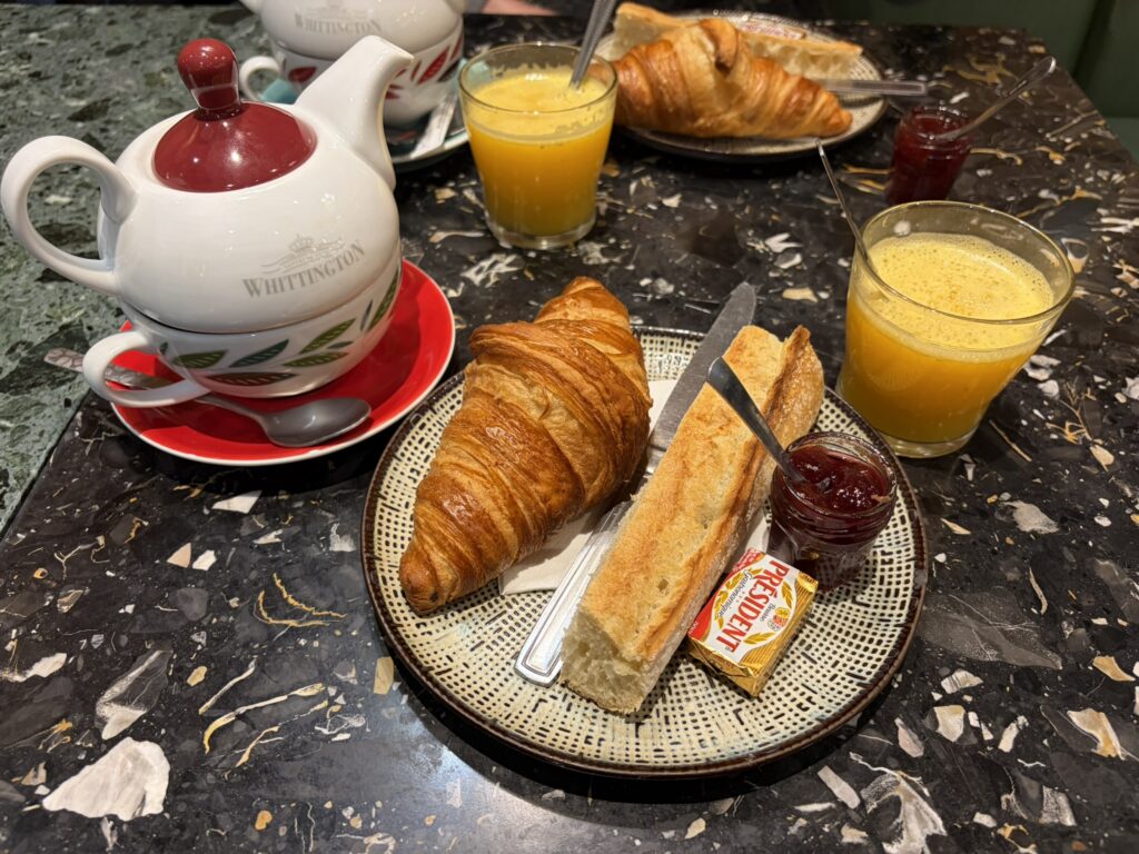 44705218 7582 443B 82DB 93A0323341B7 1 102 o